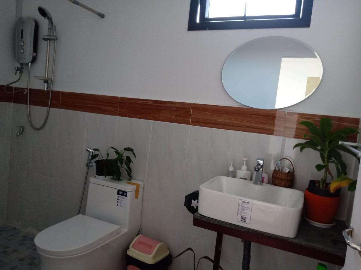 Kol House Bed and Breakfast Phnom Penh Exteriör bild