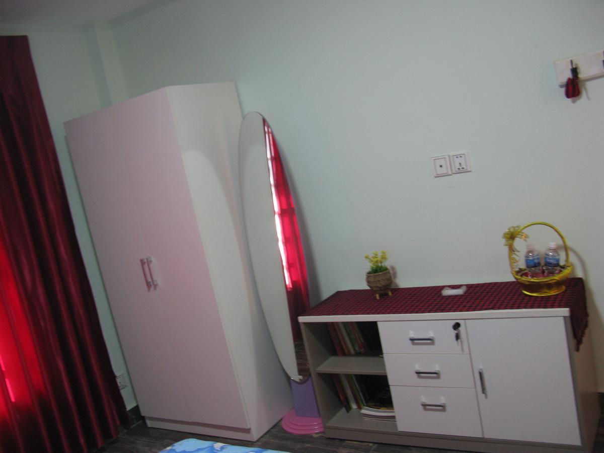 Kol House Bed and Breakfast Phnom Penh Exteriör bild